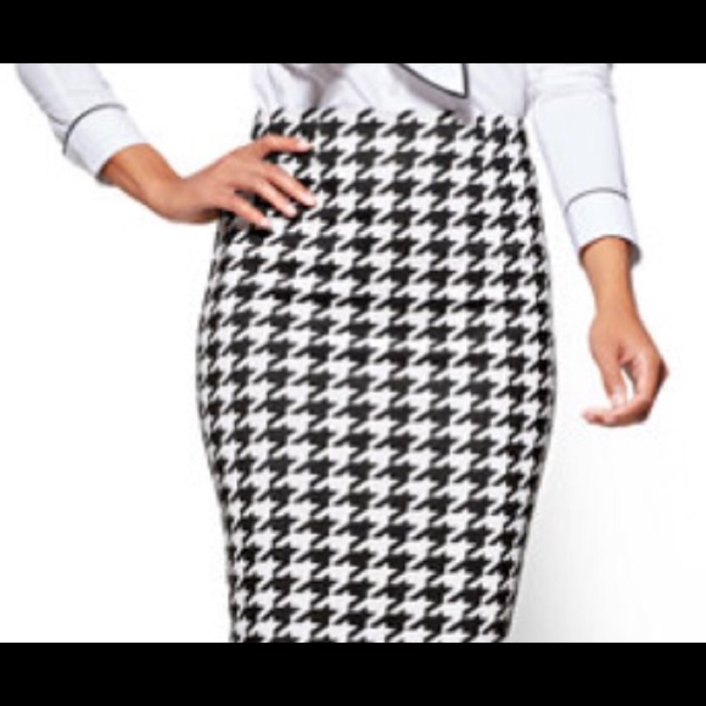 Fashion to figure pencil houndstooth skirt😍